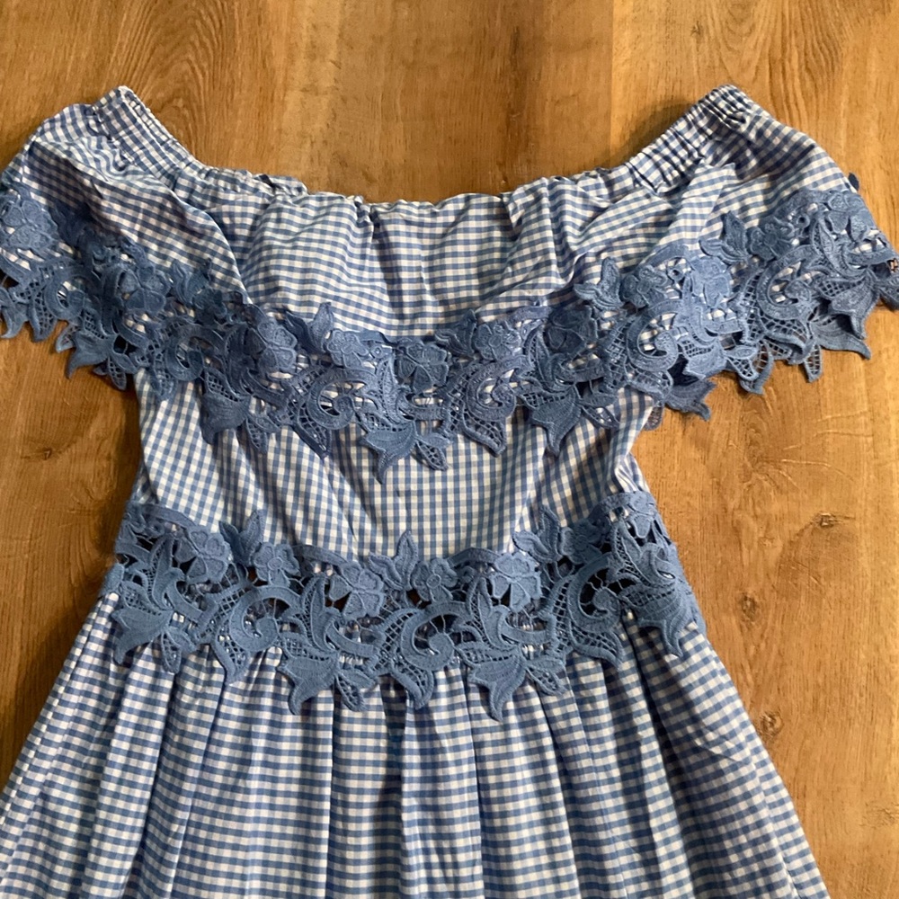 Checkered lace dress